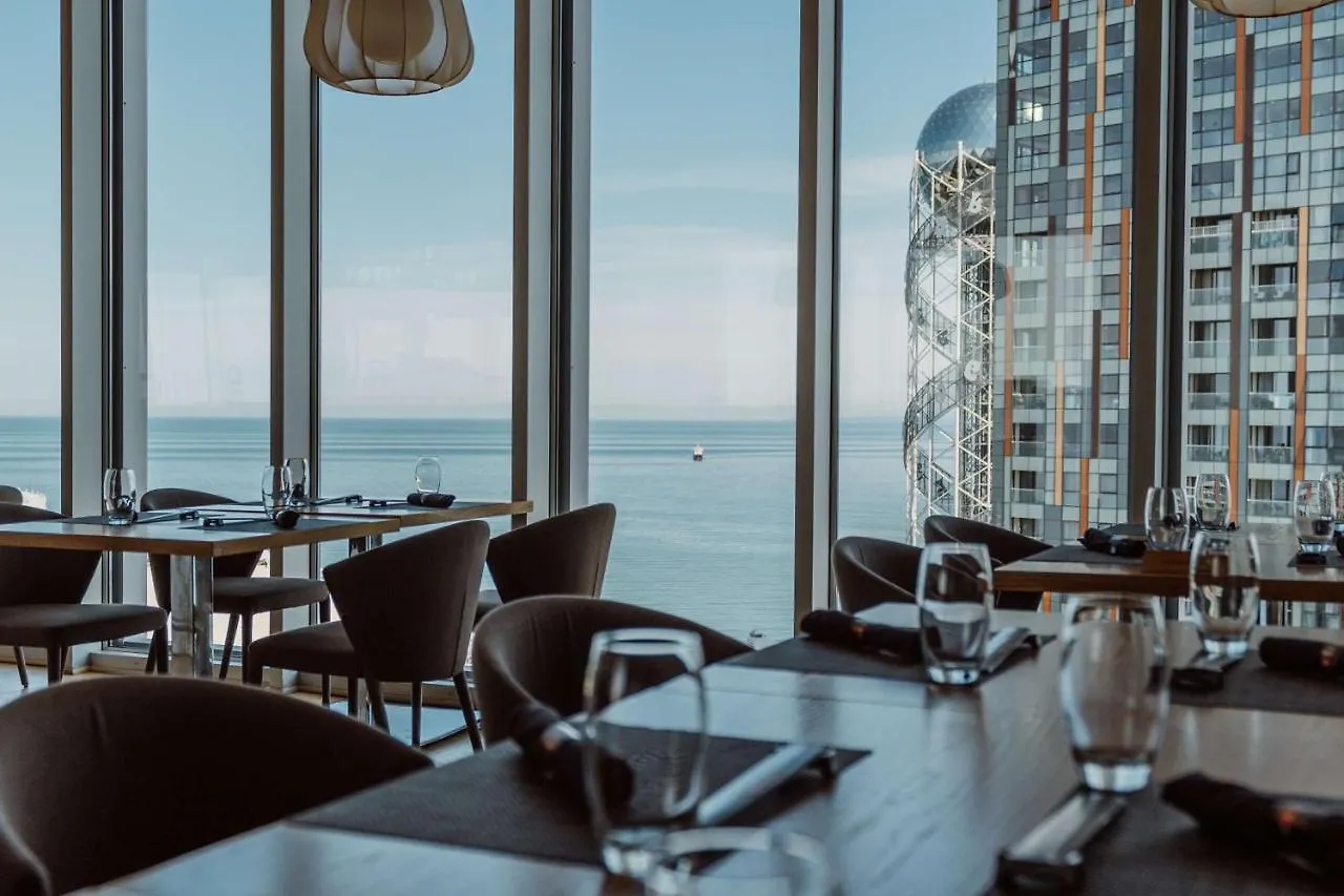 Radisson Blu Hotel Batumi 5*,