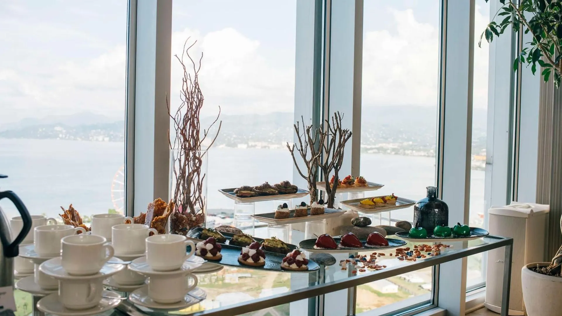 Radisson Blu Hotel Batumi 5*,