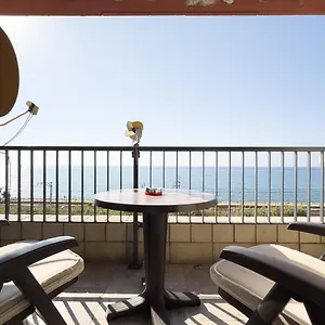 https://impresionante-apartamento-delante-del-mar.catalonia-hotels.com